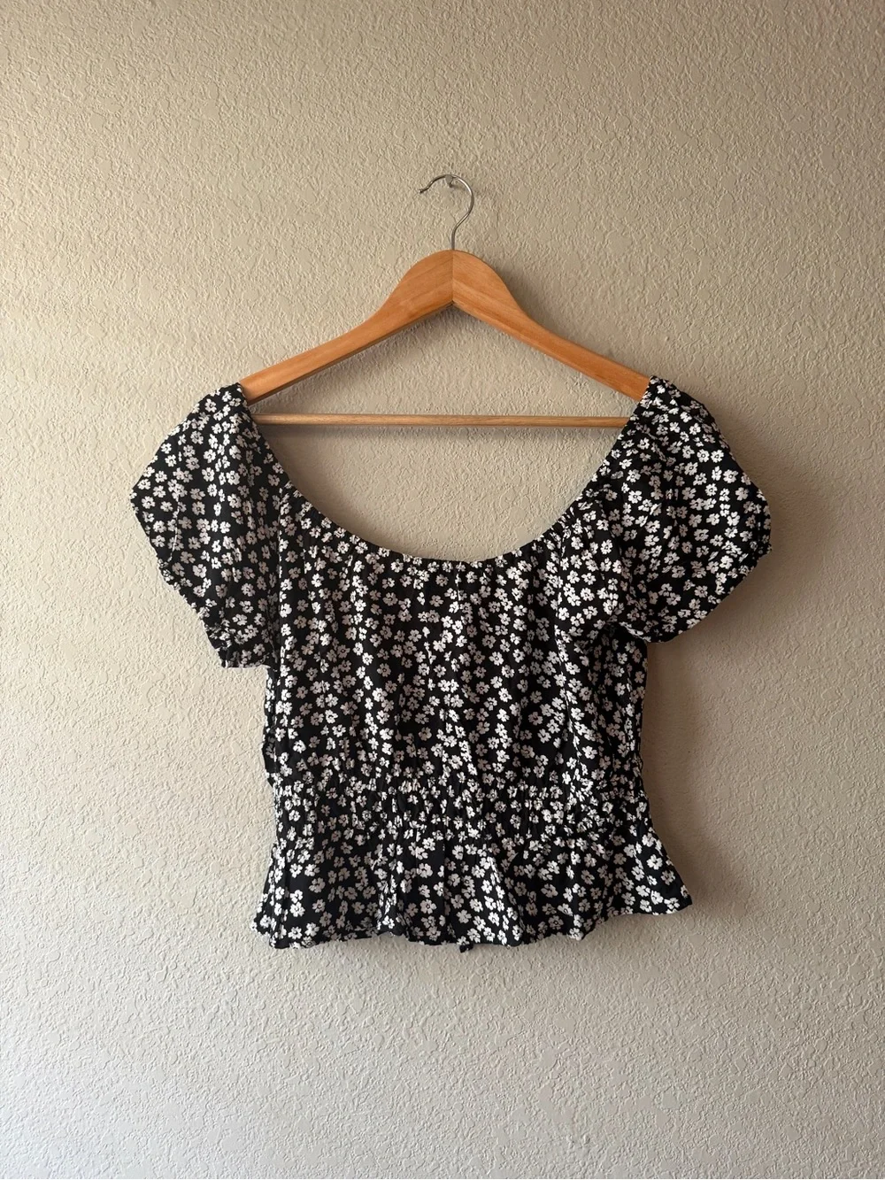 Abercrombie & Fitch Daisy Floral Smocked Puff Sleeve Top Small